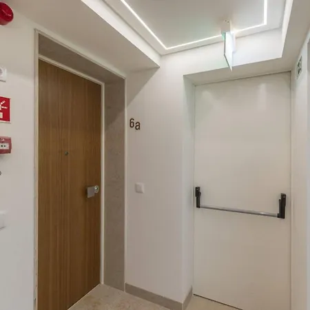 Dq De Loule 44 * Лиссабон